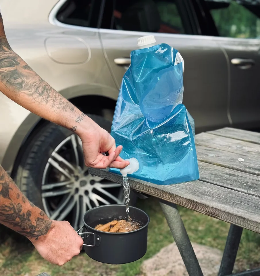 Hopfällbar vattendunk med tapp i fem eller tio liter